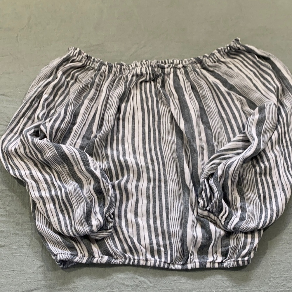 Peasant crop top